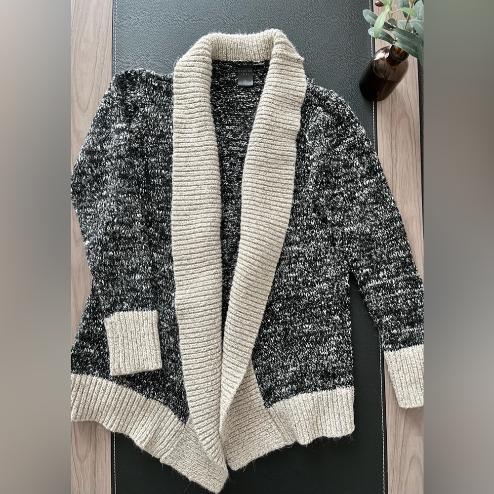 Madison Lily Sweater Black and Cream Small